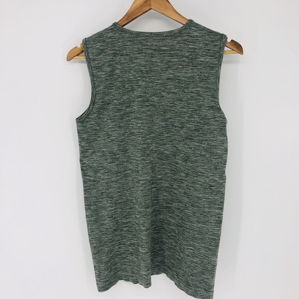 Athleta Women's Sage Unstinkable Round Neck Seamless Activewear Tank Shirt XL - Picture 6 of 7